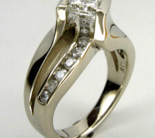 14k white gold custom diamond ring