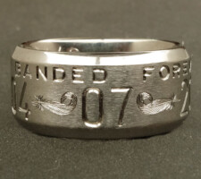 Beveled edge 2 line duck band with double mallard feather dash and a wood duck bust on the back side