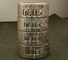 Beveled edge single line date only men’s titanium wedding ring