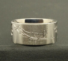 10mm titanium diver ring with a hogfish on a 2 line duck band